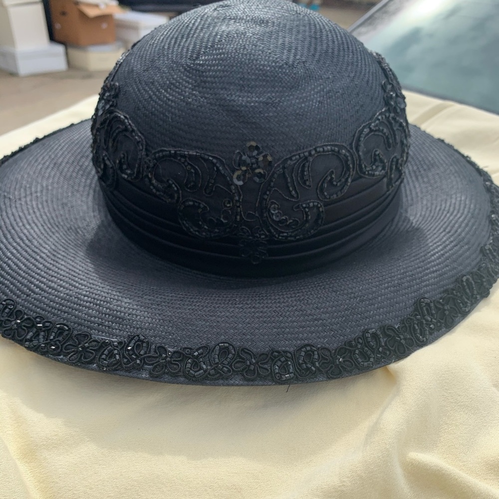 Hat - Picture 2 of 5